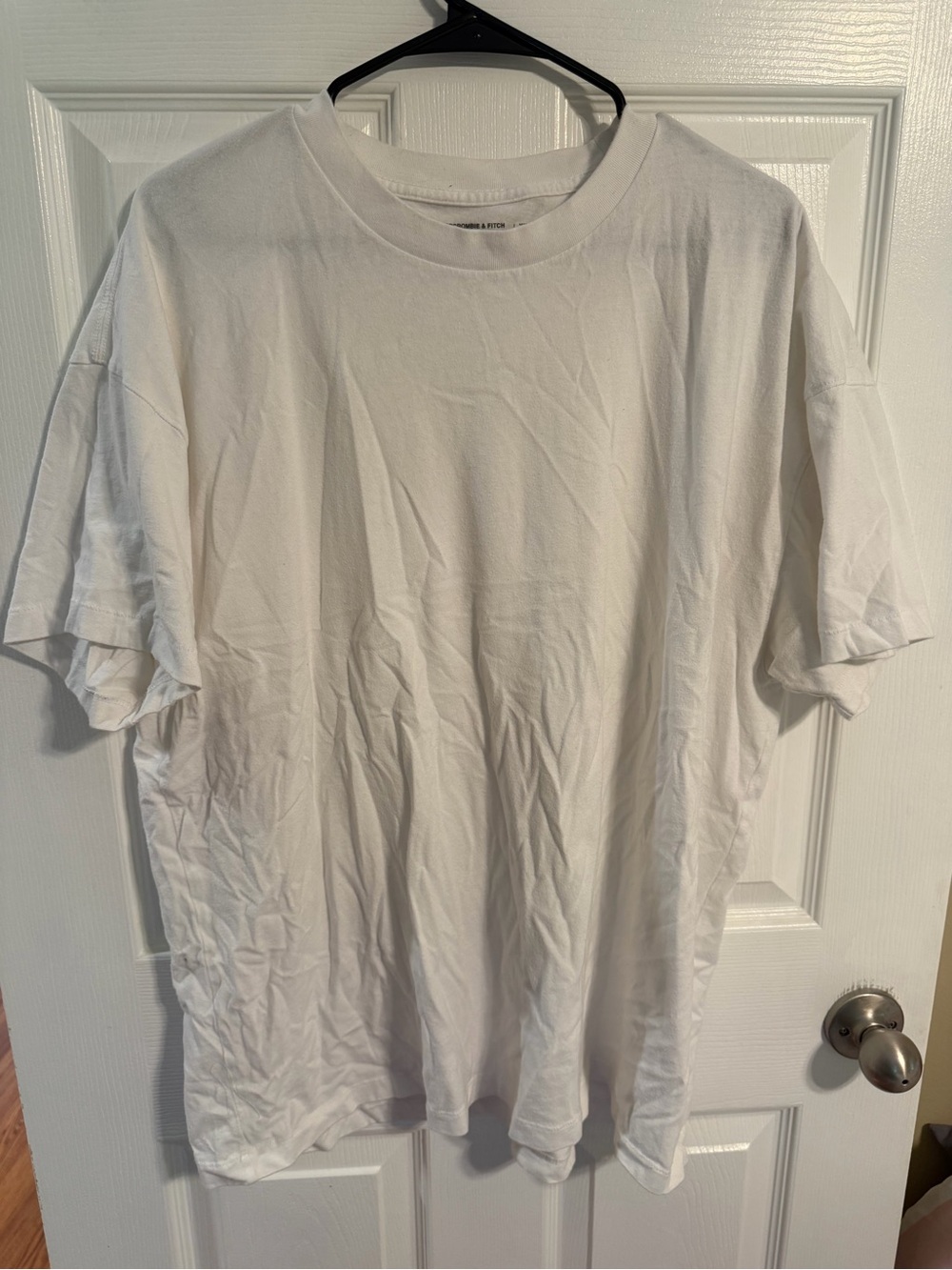 Abercrombie & Fitch White Short Sleeve Crew Tee